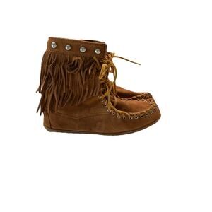 NWOB Womens Sz 9 Minnetonka Suede Moccasins Fringed Boots Conchos Hippie Boho